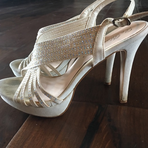 White Prom/Bridal Heels - Picture 2 of 4